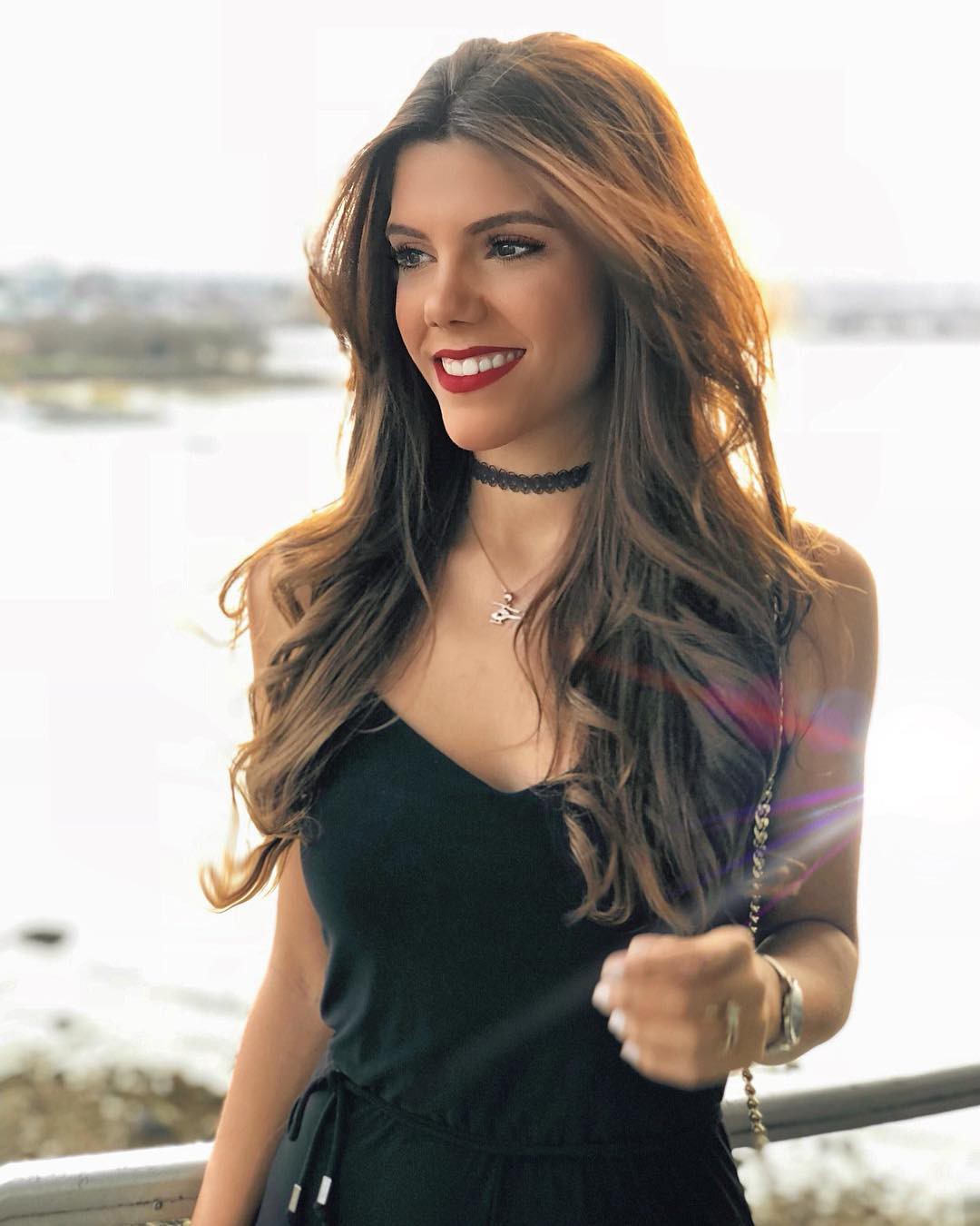 Chiêm ngưỡng nhan sắc xinh đẹp của những nữ phi công hot nhất MXH thế giới